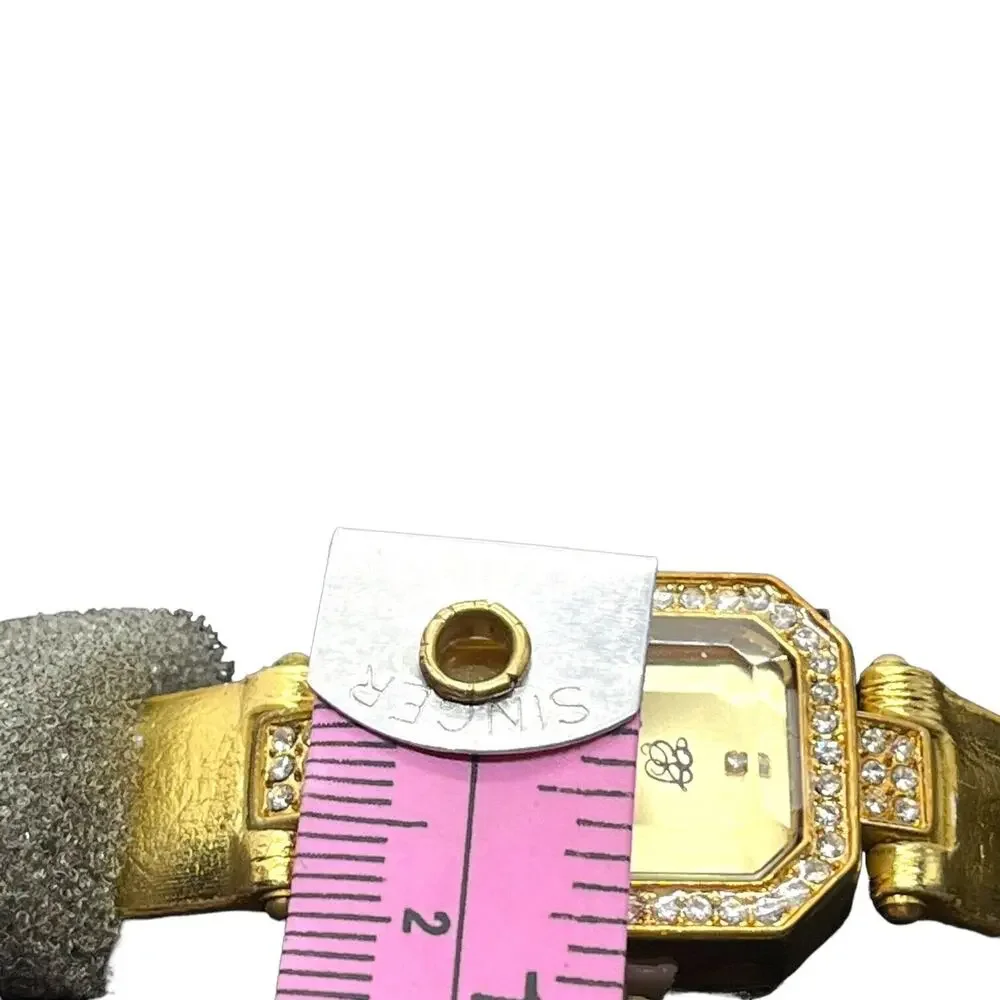 Elizabeth Taylor Watch Ladies Gold Tone Japan Movement Rhinestone Face New Retro